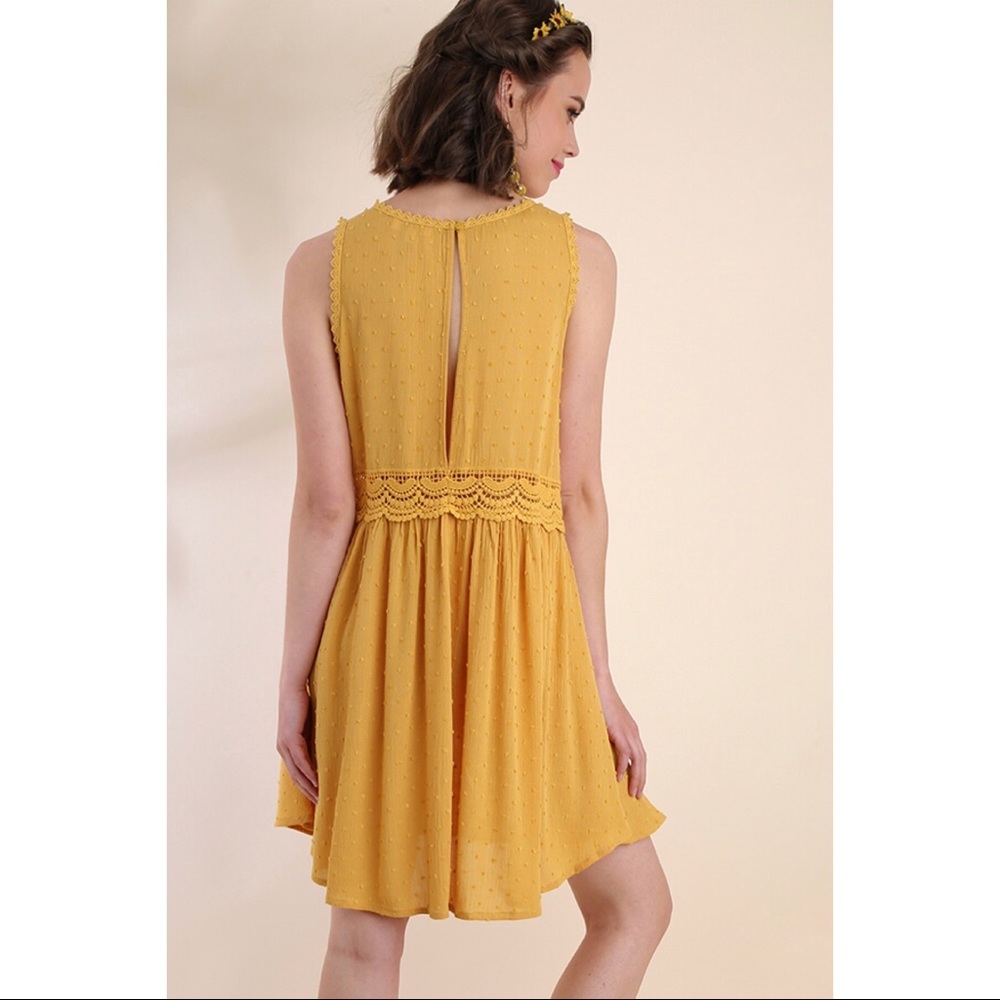 Polka Dot Fabric Dress w/Crochet Details - Picture 3 of 8